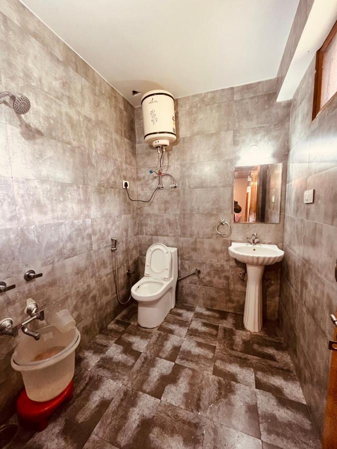 Hotel Hollywood - Top Rated & Most Awarded Property In Manali Kültér fotó
