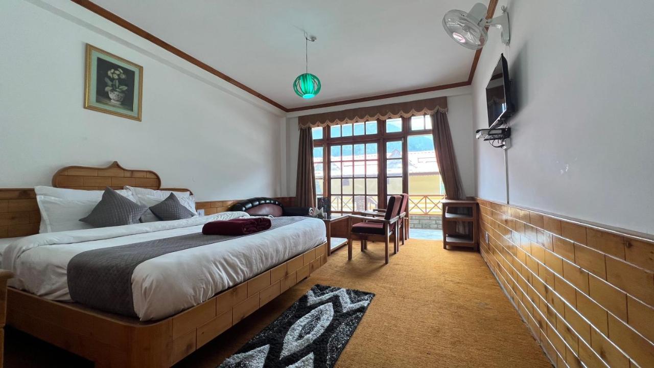 Hotel Hollywood - Top Rated & Most Awarded Property In Manali Kültér fotó
